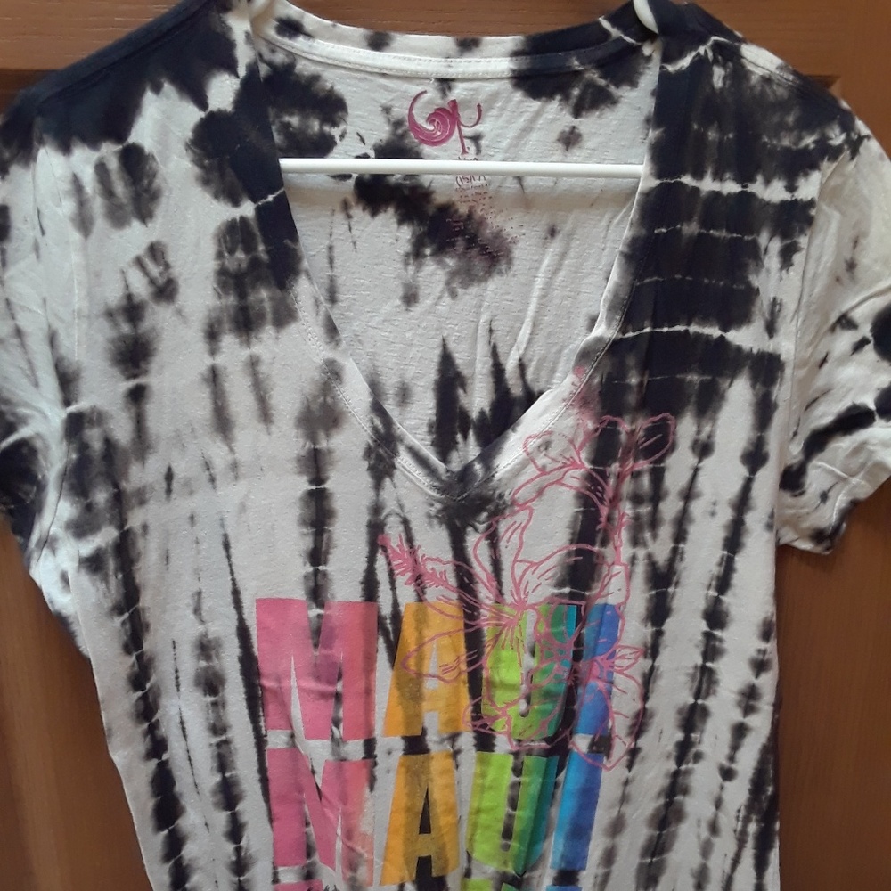 White and black tie dye t shirt